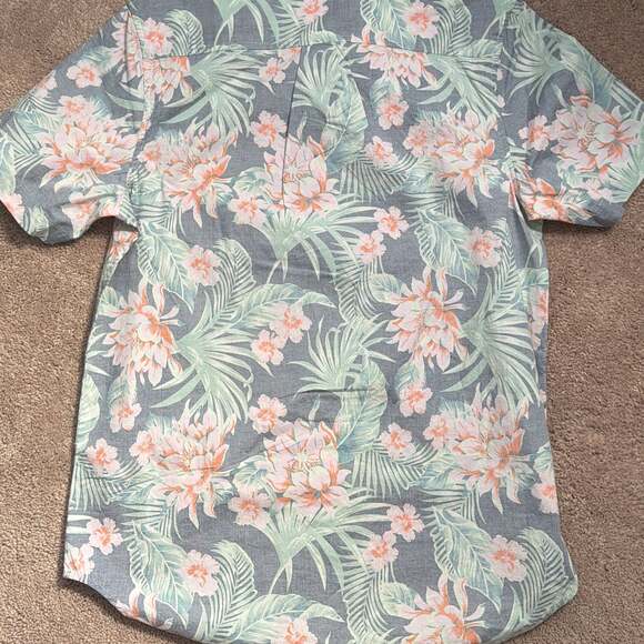 Chubbies The Resort Wear Slub Poplin Friday Shirt - Picture 5 of 5
